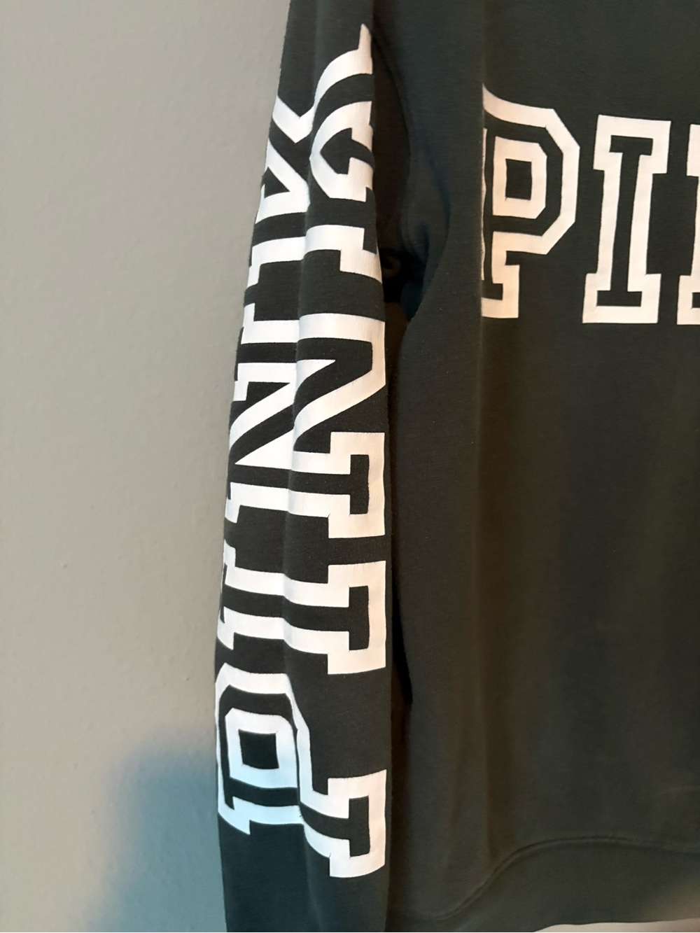 Victoria's Secret PINK Crewneck Sweatshirt Small Dark Green White Spellout Logo - Picture 4 of 6